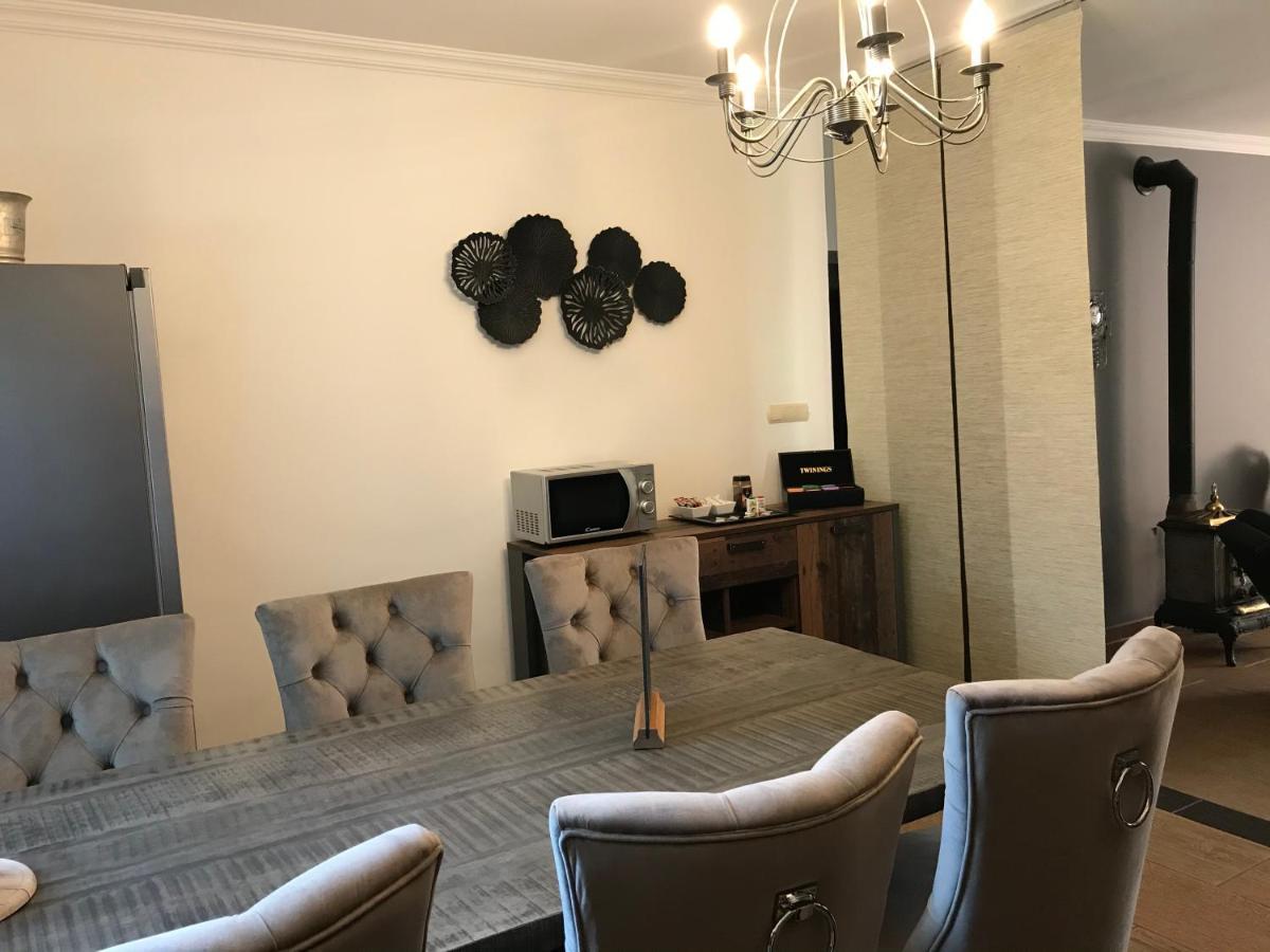 Eden Apartman Algyo Eksteriør billede