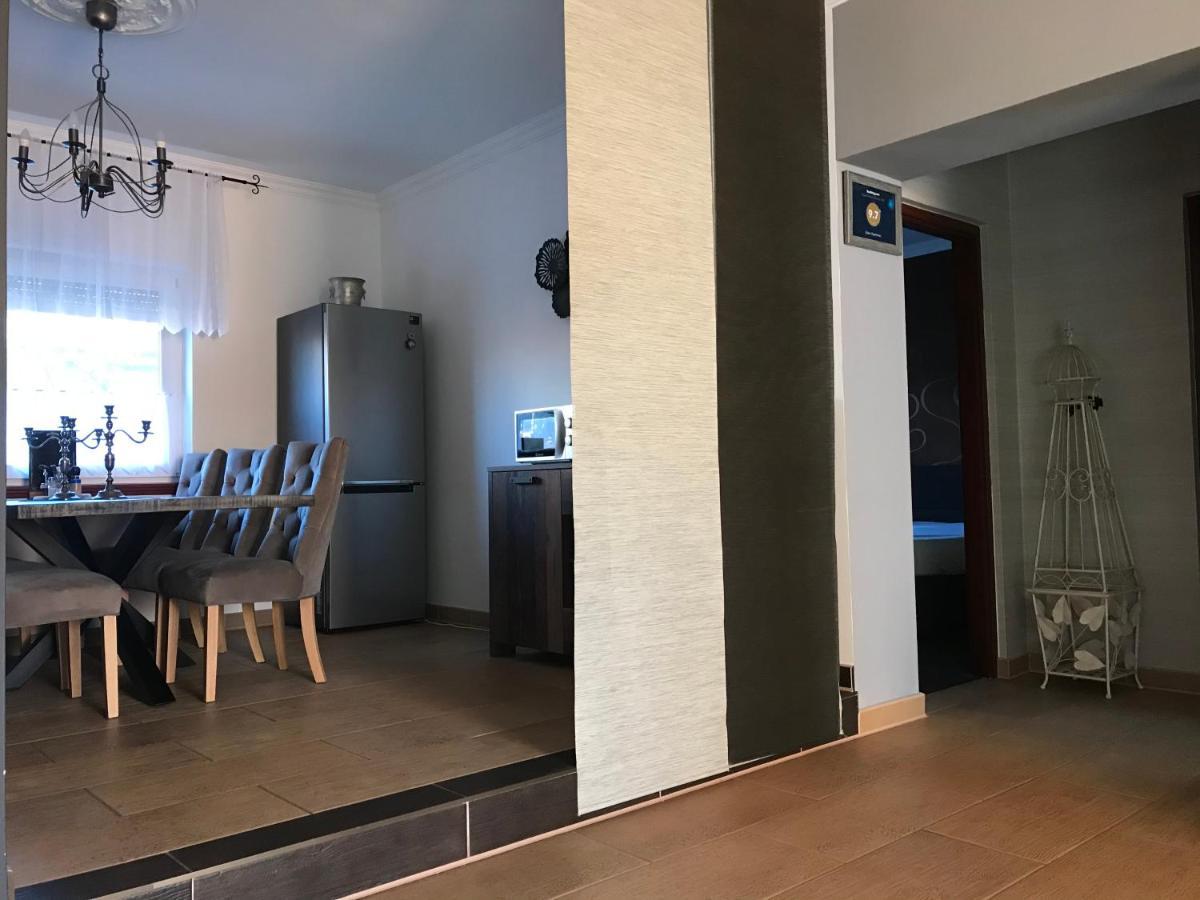 Eden Apartman Algyo Eksteriør billede