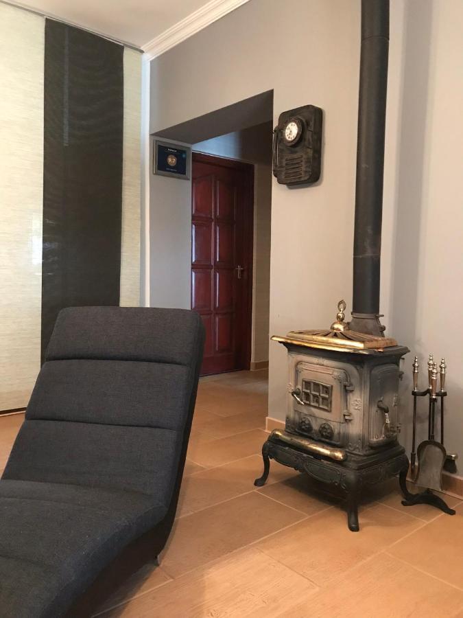 Eden Apartman Algyo Eksteriør billede